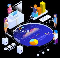 FOTO: Aksi Kakek 100 Tahun Asal Iran Melompat dan Menyelam di Kolam